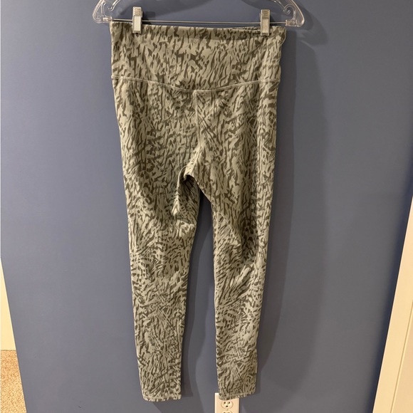 GapFit Studio Sky High Leggings - Picture 3 of 5